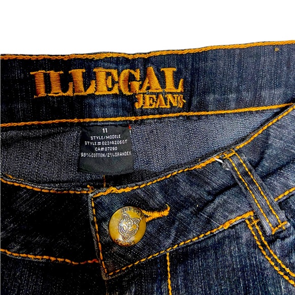 ILLEGAL JEANS WOMAN’S SIZE 11 JEANS 98%COTTON 2%SPANDEX - Picture 3 of 4